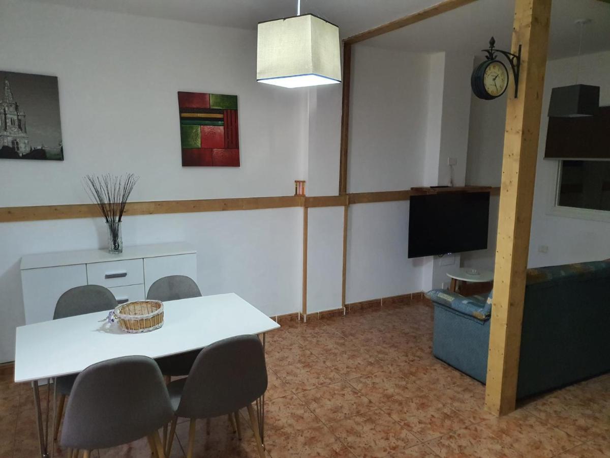 Apartamento Bajo Quintero Apartment Alcala  Exterior photo