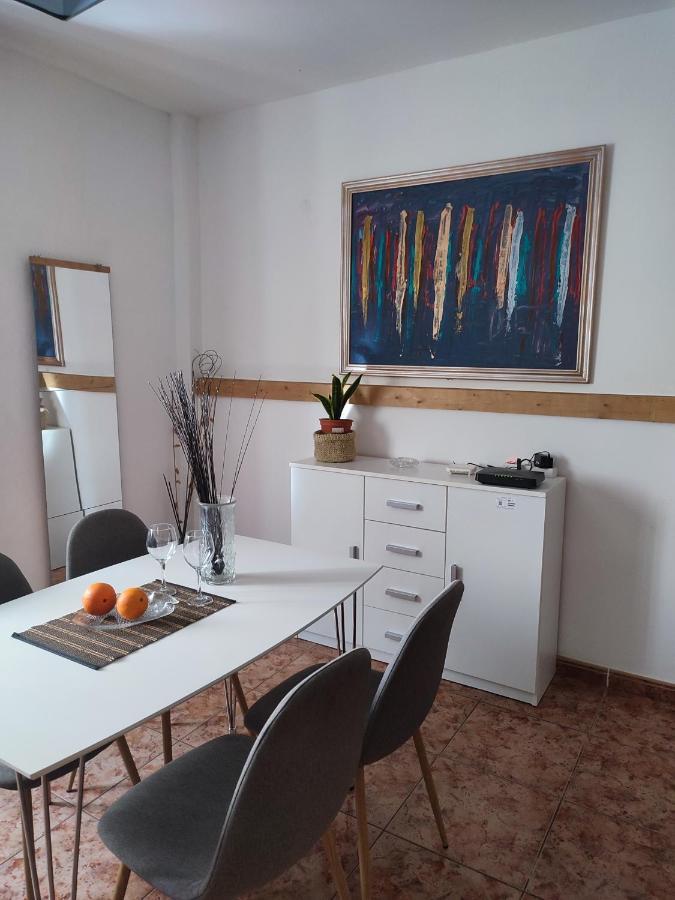Apartamento Bajo Quintero Apartment Alcala  Exterior photo